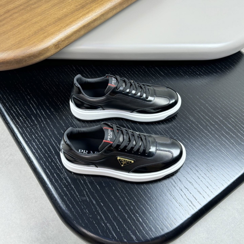 Pra*a casual shoes